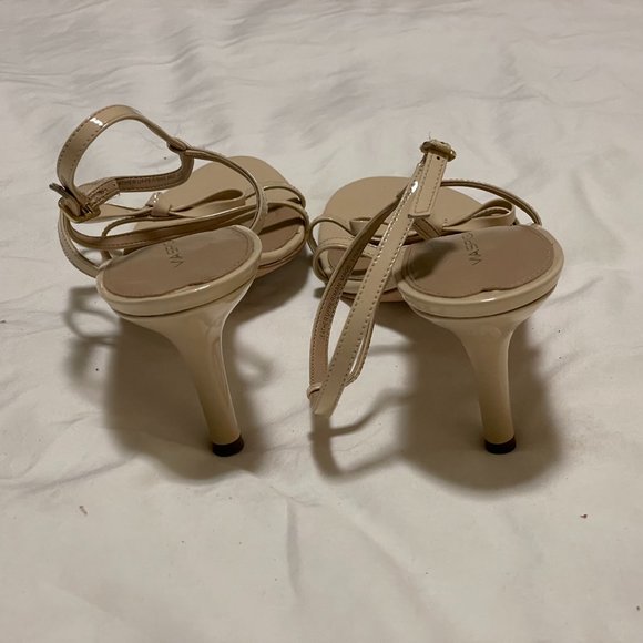 Almost New Offwhite Via Spiga strappy sandals - Picture 5 of 7